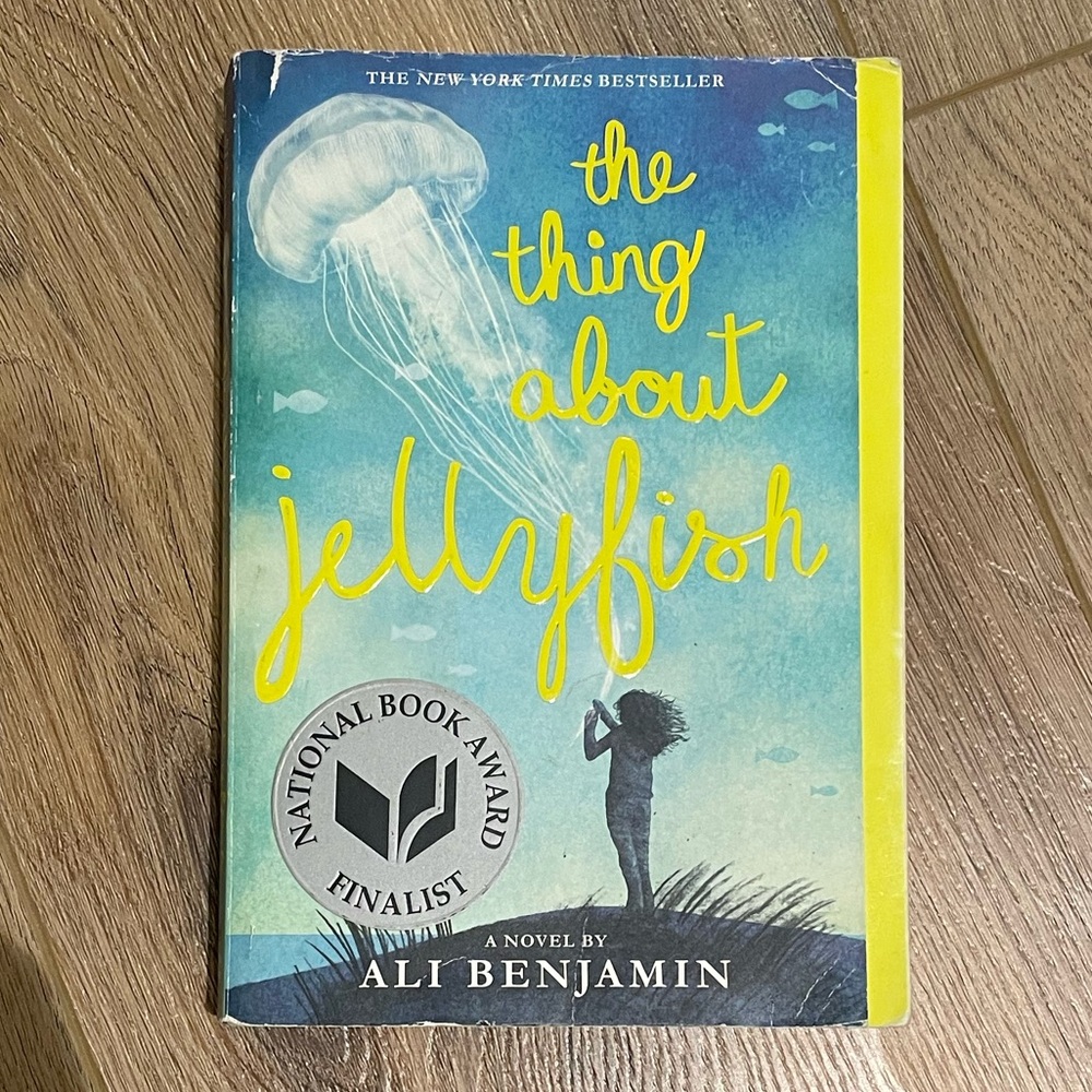 The Thing About Jellyfish by - Blue and Yellow Coffee Table Book